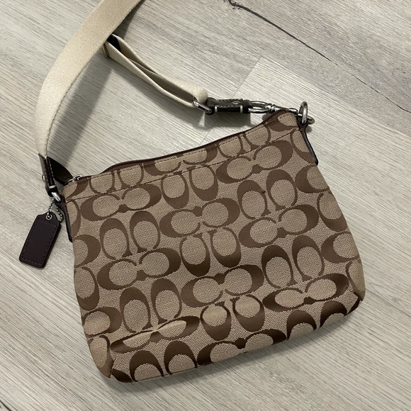 SOLD🛑 Coach crossbody purse / bag - Picture 3 of 4